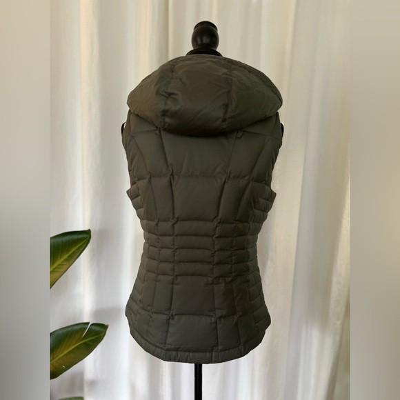 Eddie Bauer Minimal Down Vest - Picture 5 of 9